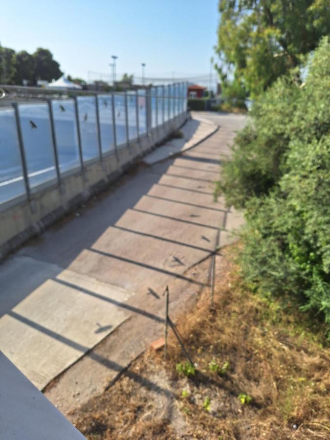 House Airport Pallini Metro Station New Changes Made Plus Taxi Service On Demand Luaran gambar